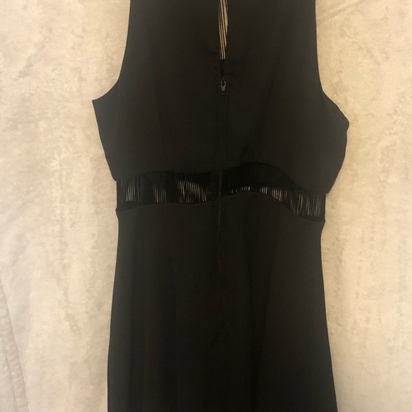 Dress - Picture 3 of 4